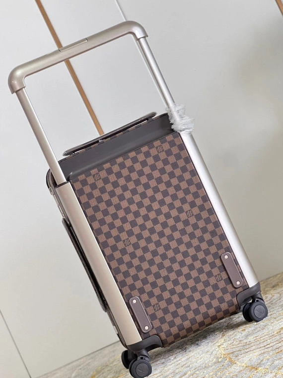 55 Louis HORIZON Vuitton 0820